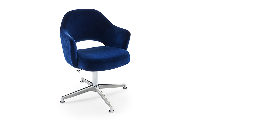 Knoll SSaarinen Executive Arm Chair with Swivel Base by Eero Saarinen