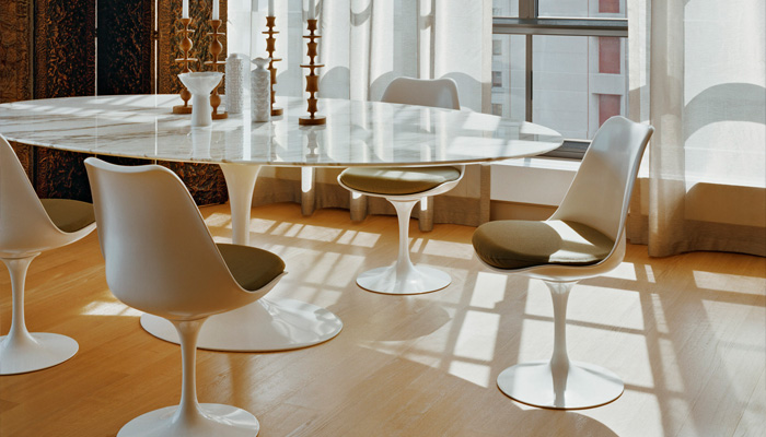 Saarinen Oval Dining Table, Tulip Chairs